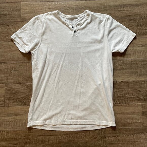 BUNDLE & SAVE! Men's LUCKY BRAND Venice Burnout tee, button neck, Size M. - Picture 1 of 3